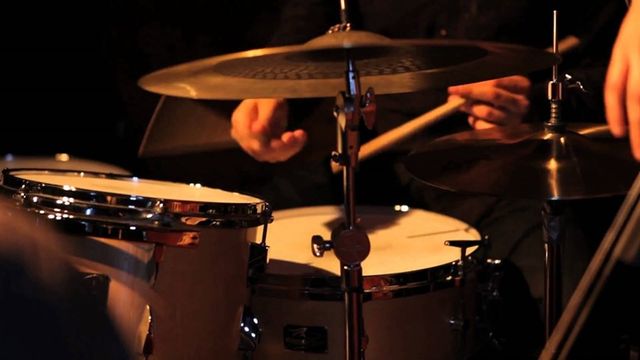 Bateri Çalmak Rahatlatıyor